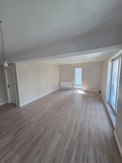 Apartament cu 2 camere decomandat în Tomis Plus