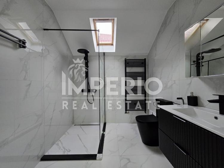 Casă individuală cu 6 camere cu Canalizare în Între Lacuri