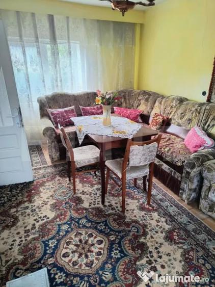 Casă cu 2 camere cu Teren 1400 Mp în Central