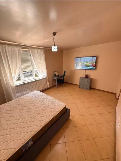 Apartament cu 2 camere decomandat în Precista