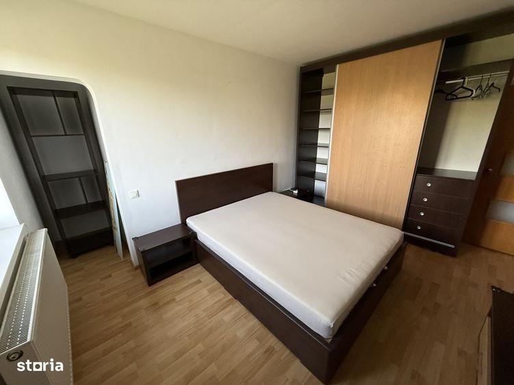 Apartament cu 2 camere decomandat în Triaj