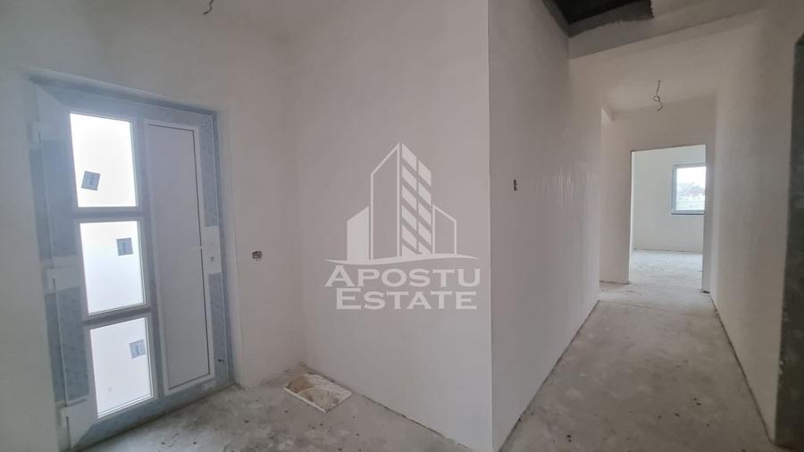 Casă cu 4 camere cu Teren 355 Mp în Giarmata