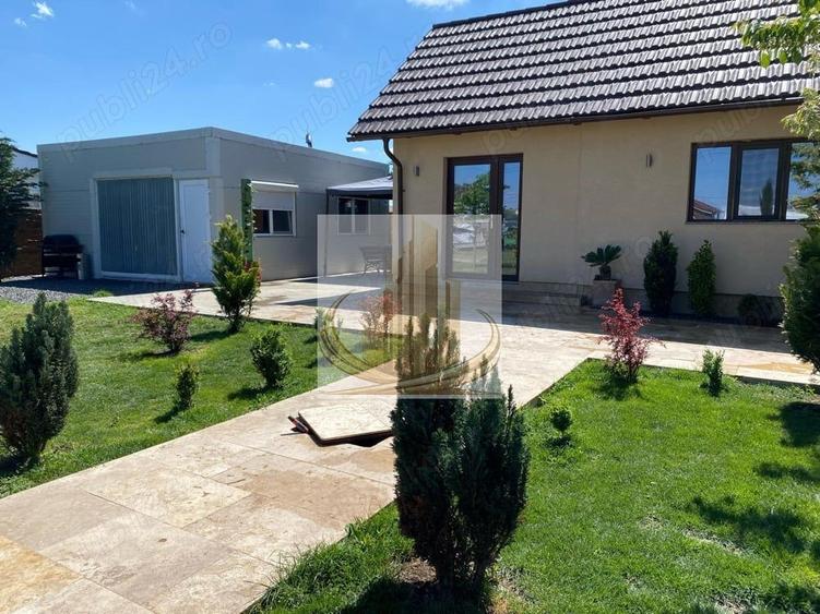 Casă individuală cu 3 camere cu Piscina în Dumbrăvița