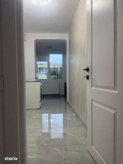 Apartament cu 2 camere semidecomandat în Ferentari