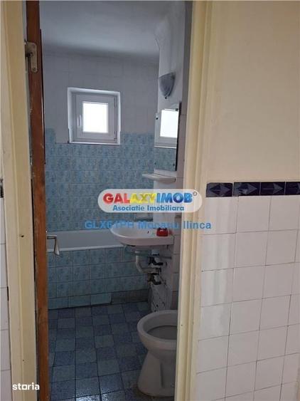 Apartament cu 3 camere decomandat în Republicii