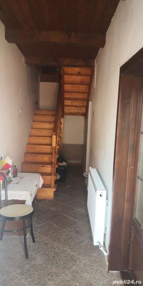 Casă cu 5 camere cu Teren 8900 Mp în Pătroaia-Deal