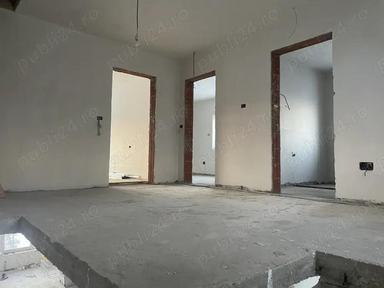Casă cu 4 camere în Central