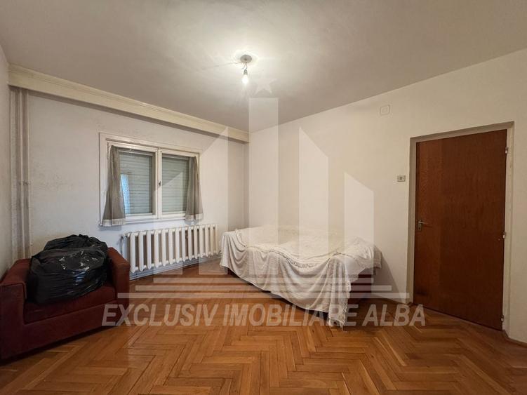 Apartament cu 3 camere decomandat în Caroline Gemina