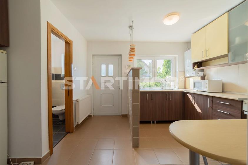 Casă individuală cu 5 camere cu Canalizare în Tractorul