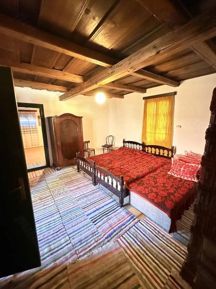 Casă cu 3 camere cu Teren 1500 Mp în Livezeni