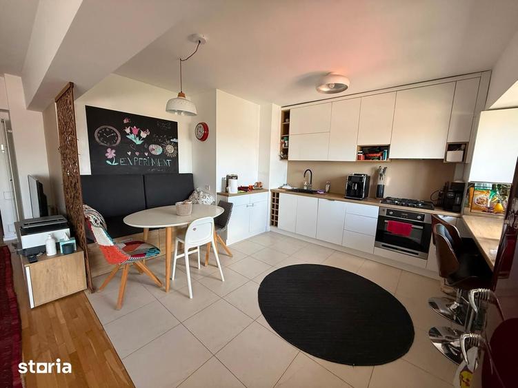 Apartament cu 4 camere în Decebal