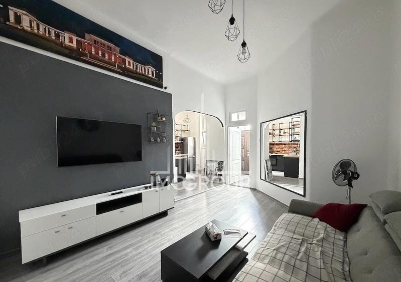 Apartament cu 3 camere semidecomandat, mobilat în Central
