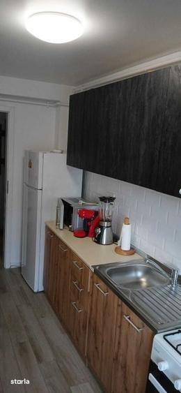 Apartament cu 3 camere semidecomandat, mobilat în Theodor Pallady