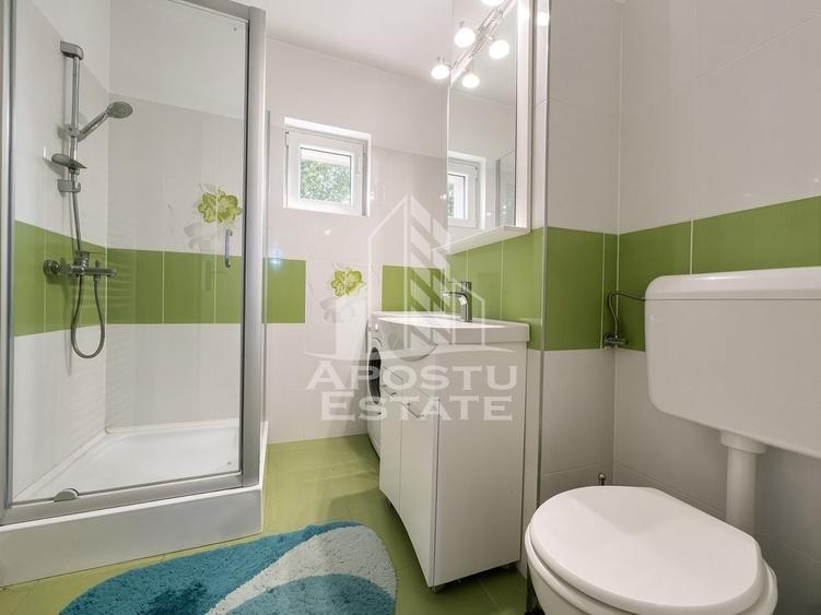 Apartament cu 3 camere decomandat, mobilat în Lipovei