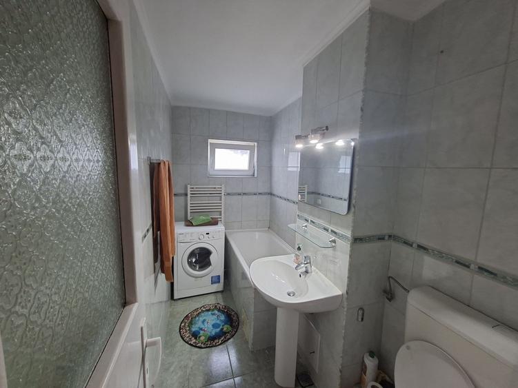 Apartament cu 2 camere semidecomandat în Dâmbovița