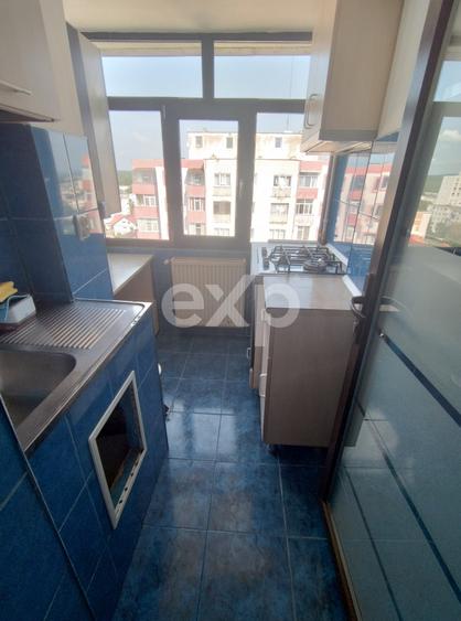Apartament cu 3 camere decomandat, mobilat în Găvana