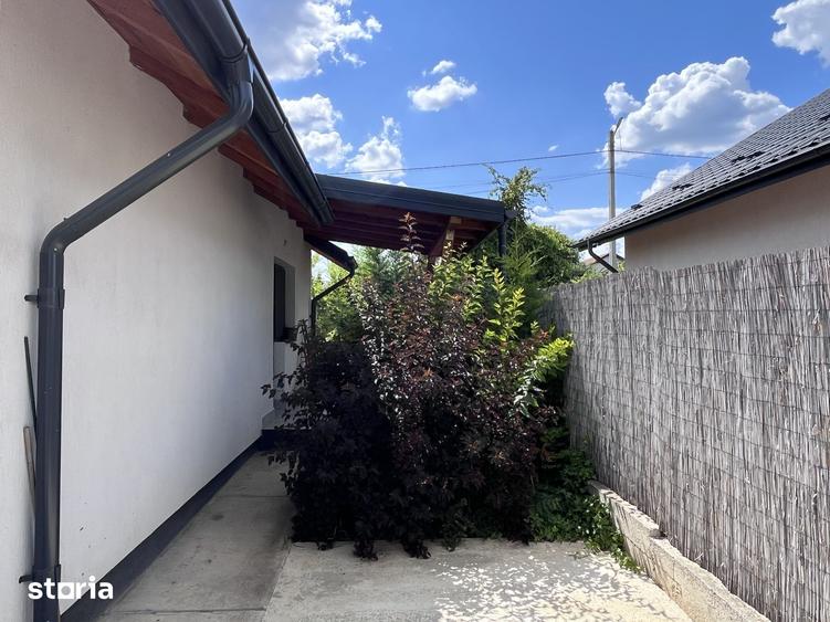 Casă cu 3 camere cu Teren 330 Mp în Bucium