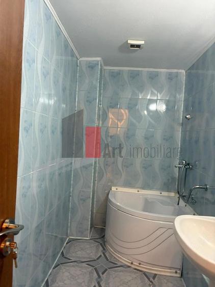 Apartament cu 2 camere decomandat în Sebastian