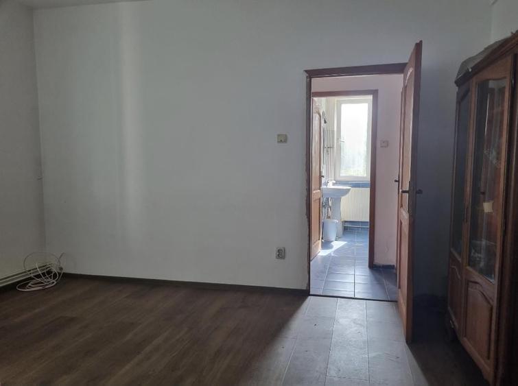 Apartament cu 2 camere semidecomandat în Bucureștii Noi