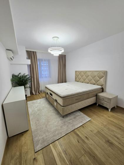 Apartament cu 3 camere semidecomandat, mobilat în Floreasca