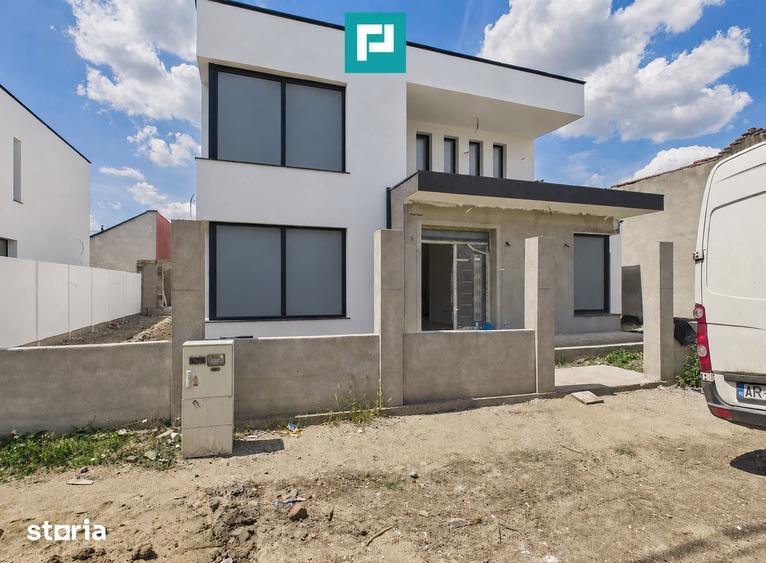 Casă cu 4 camere cu Teren 464 Mp în Pârneava