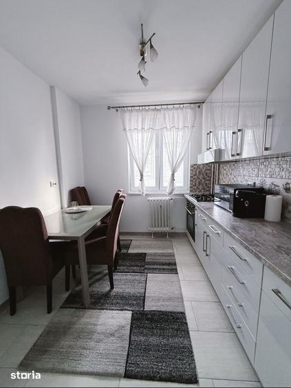 Apartament cu 3 camere decomandat în Militari