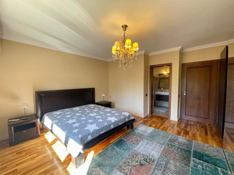 Casă individuală cu 5 camere cu Canalizare în Corbeanca