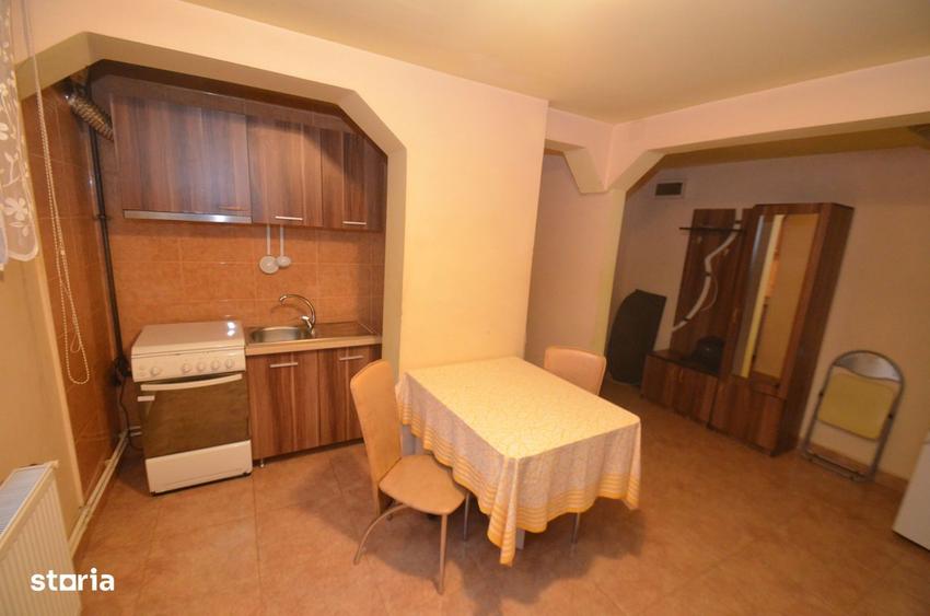 Apartament cu 2 camere decomandat, mobilat în Freidorf