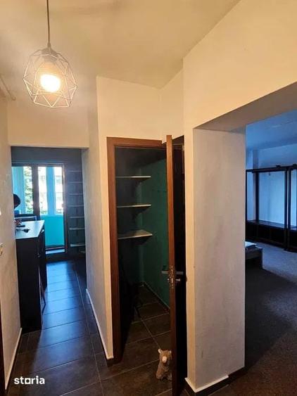 Garsonieră decomandată în Tei