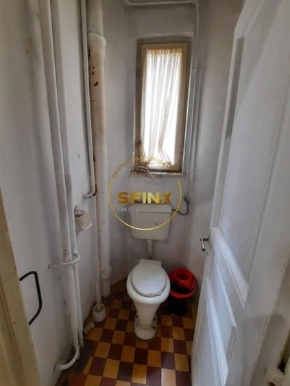 Apartament cu 4 camere semidecomandat în Cișmigiu