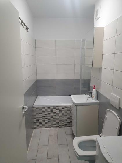 Apartament cu 2 camere decomandat în Tractorul — fotografia 3