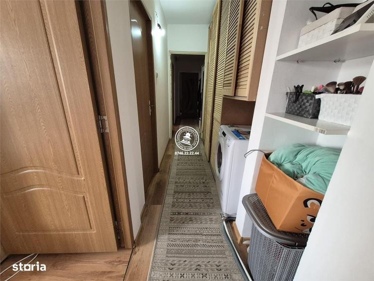 Apartament cu 3 camere decomandat în Albești
