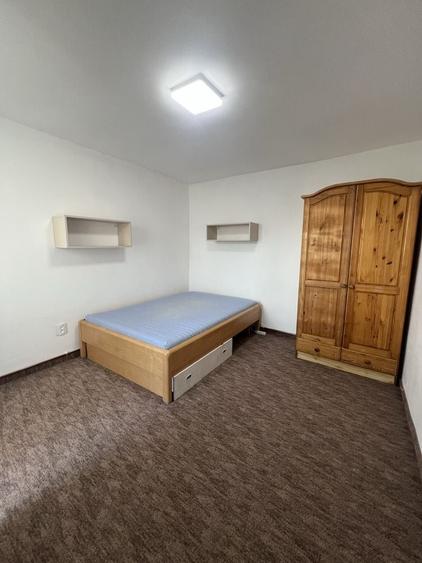 Apartament cu 3 camere decomandat în Dosu Bricii
