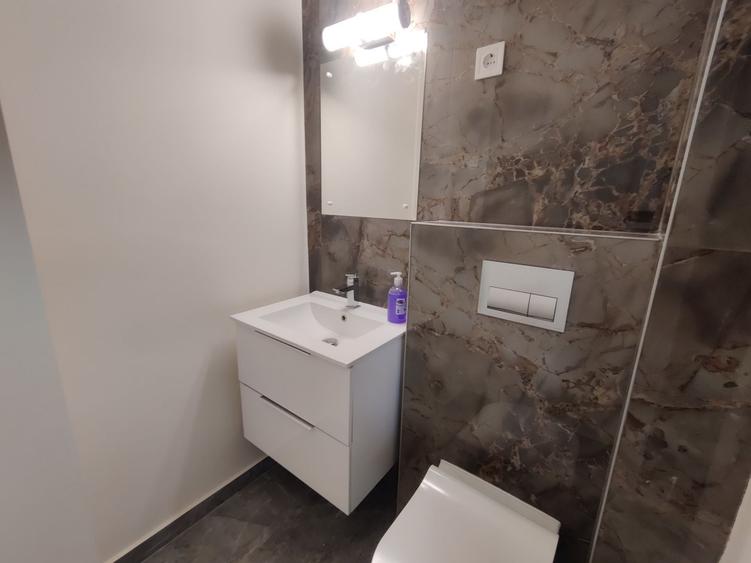 Apartament cu 3 camere decomandat în Calea Dumbrăvii