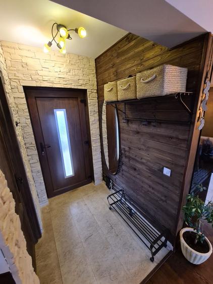 Casă individuală cu 4 camere cu Canalizare în Dezmir