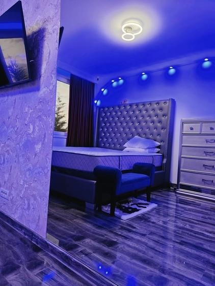 Apartament cu 4 camere decomandat în Exterior Vest