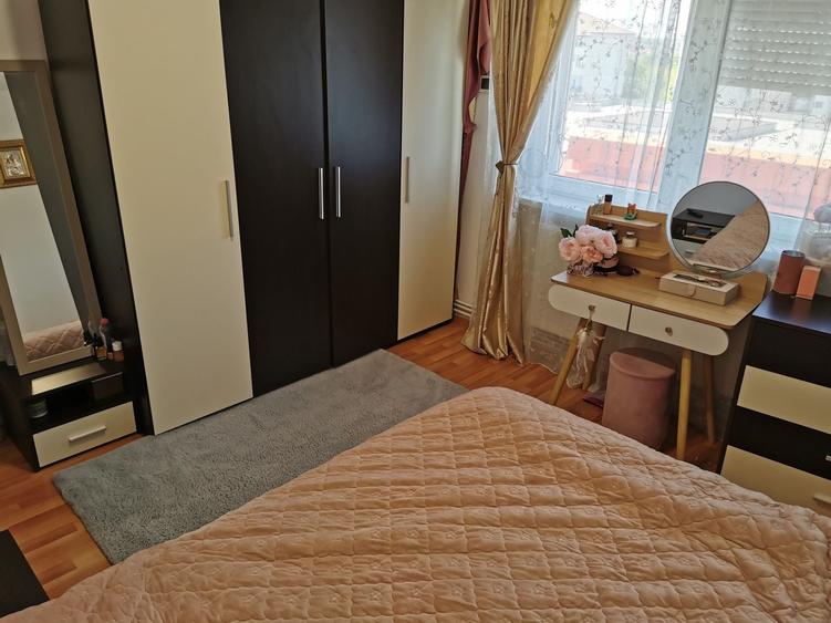 Apartament cu 2 camere decomandat în Ștrand