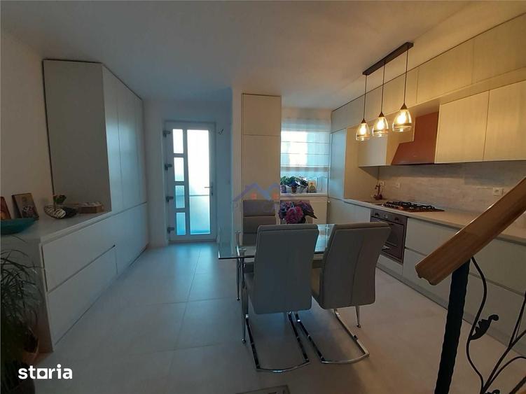 Casa la asfalt , zona centrala, constructie 2011, renovata - 4