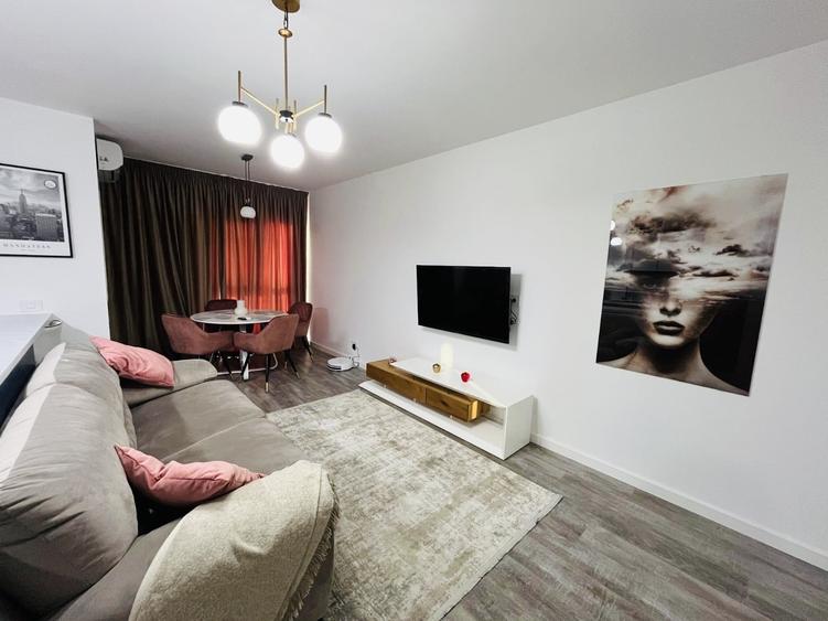 Apartament cu 2 camere semidecomandat, mobilat în Pajura