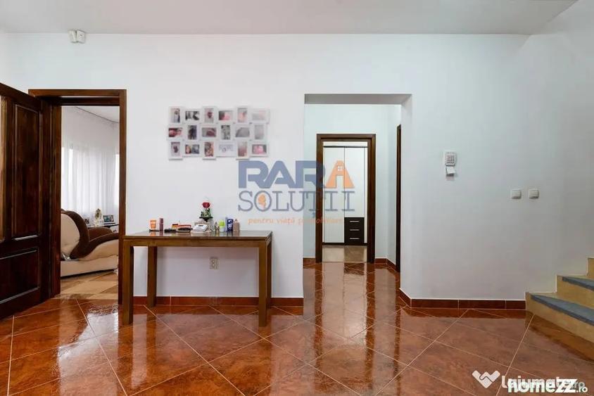 Casă cu 4 camere cu Teren 1366 Mp în Central