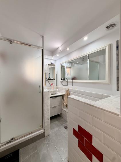 Apartament cu 3 camere decomandat, mobilat în Zorilor