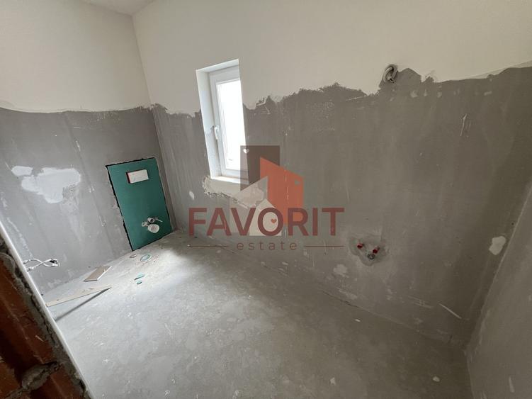 Duplex cu 4 camere cu Canalizare în Chișoda