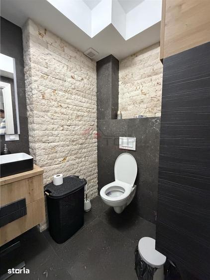 Apartament cu 3 camere decomandat în Ciurea