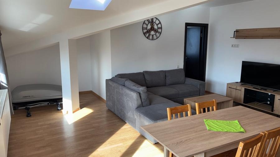 Apartament cu 2 camere decomandat, mobilat în Sânpetru