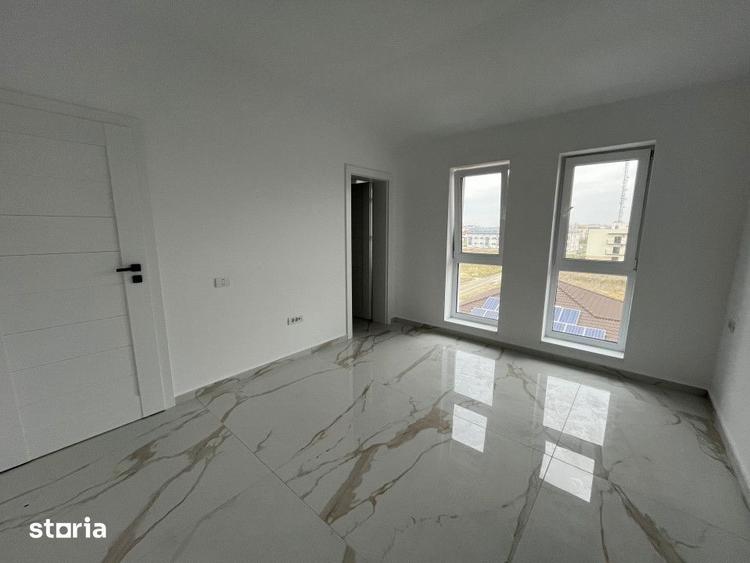 Apartament cu 3 camere decomandat în Șagului
