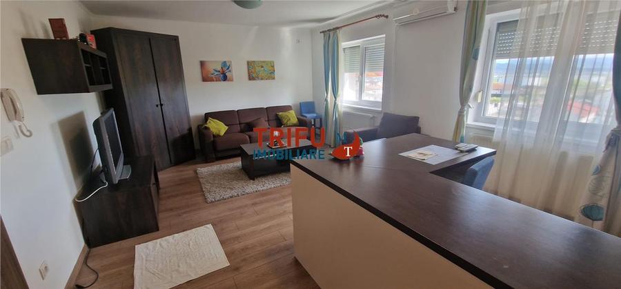Apartament cu 2 camere decomandat, mobilat în Cetate
