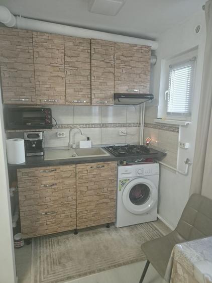 Apartament cu 2 camere semidecomandat în Liteni