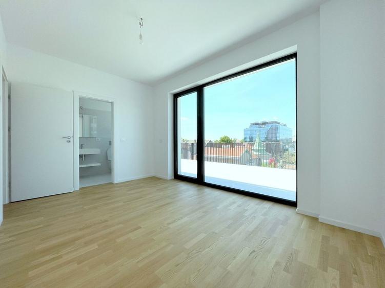 Apartament cu 3 camere decomandat în Ultracentral