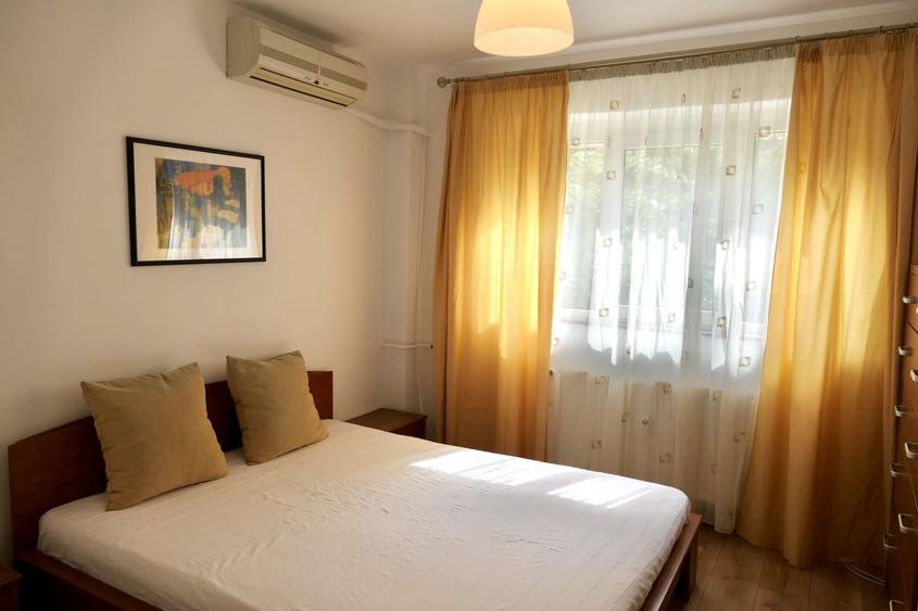 Apartament cu 2 camere decomandat în Basarabia