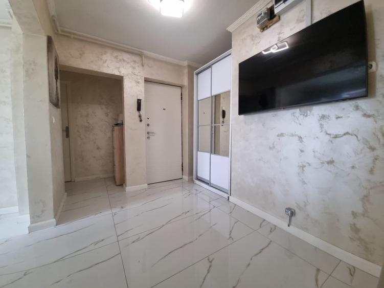 Apartament cu 3 camere decomandat în Dristor